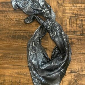 Paisley wild rag in Black and Gray